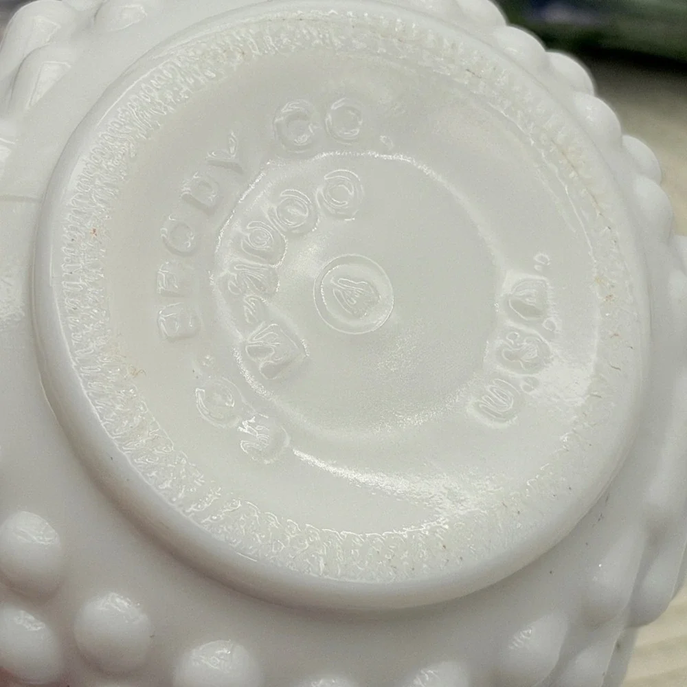 Vintage EO Brody Co White Milk Glass Hobnail Bud Vase M2000 Cleveland Ohio 6.25